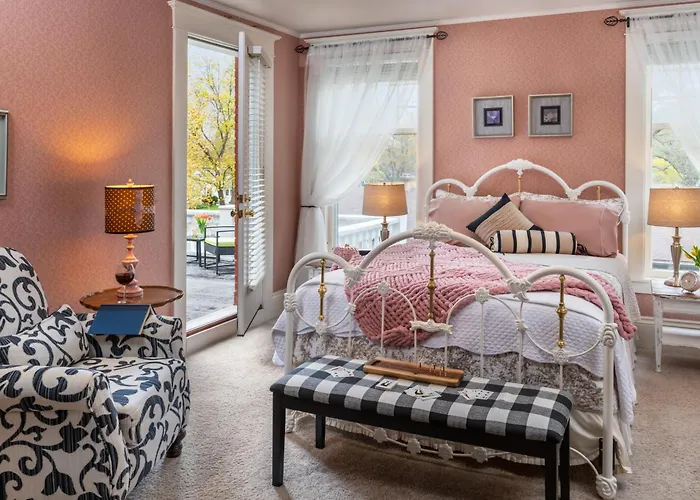 The Nordic Pineapple Bed And Breakfast